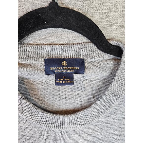 Brooks Brothers Extra Fine Merino Wool Crew Neck Sweater Sz LG Gray colorblock - Picture 4 of 6